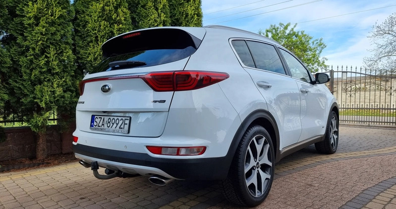 Kia Sportage cena 77900 przebieg: 165600, rok produkcji 2016 z Szczekociny małe 781